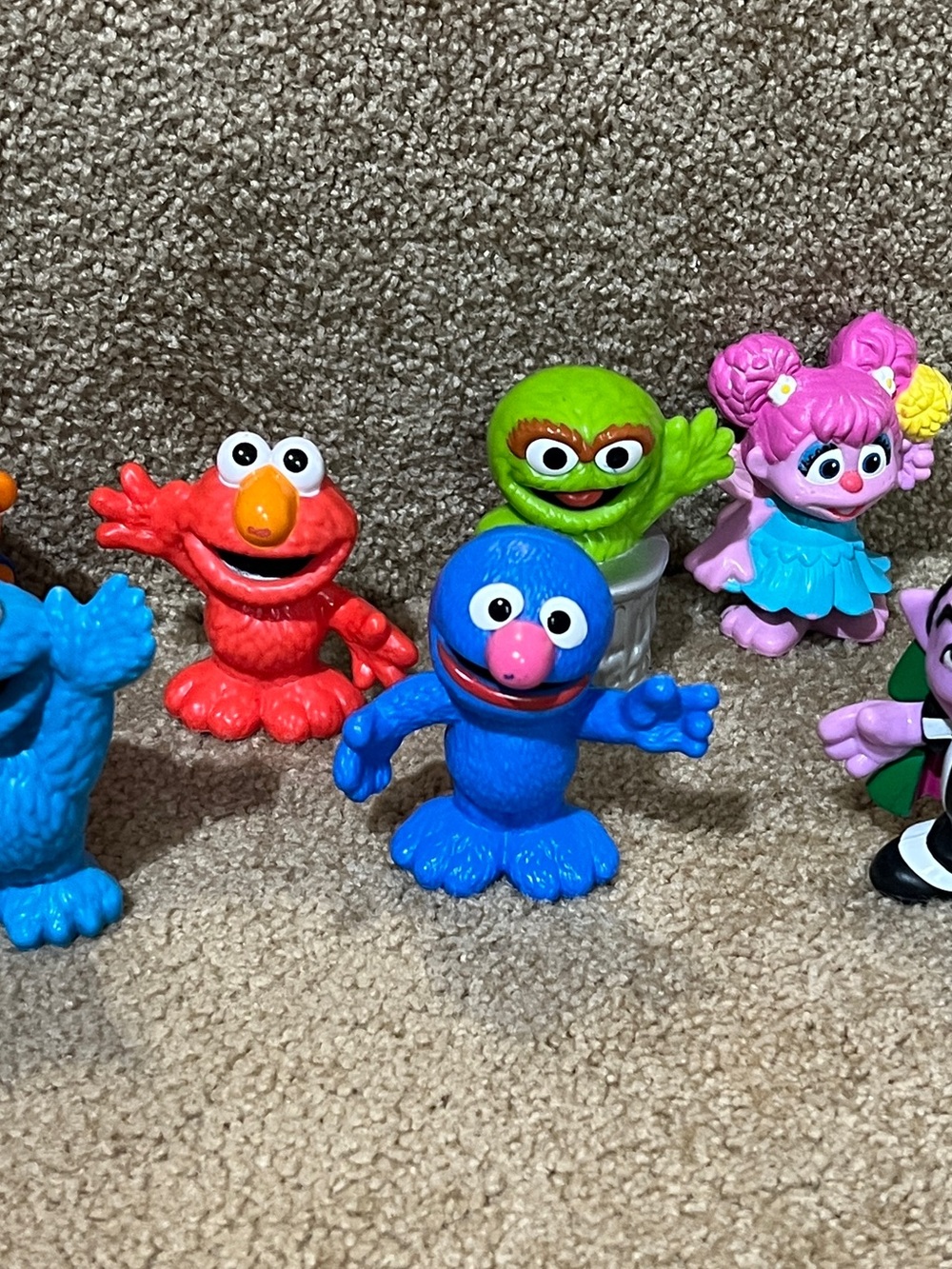 Sesame Street Figures - Elmo, Cookie Monster, Count, Zoe, Oscar lot of 7